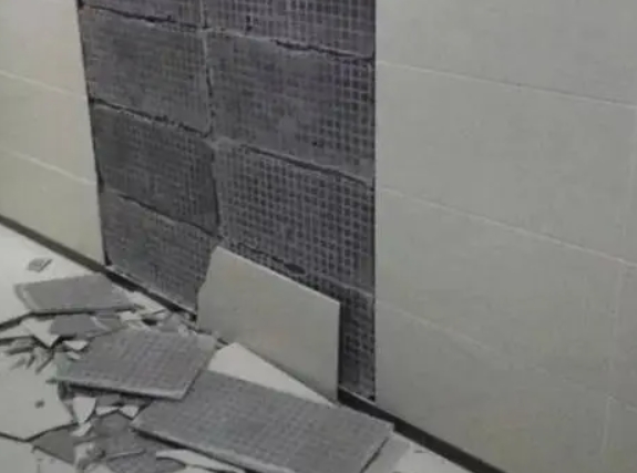 金牛瓷砖空鼓维修公司分享下金牛墙砖松动维修的知识